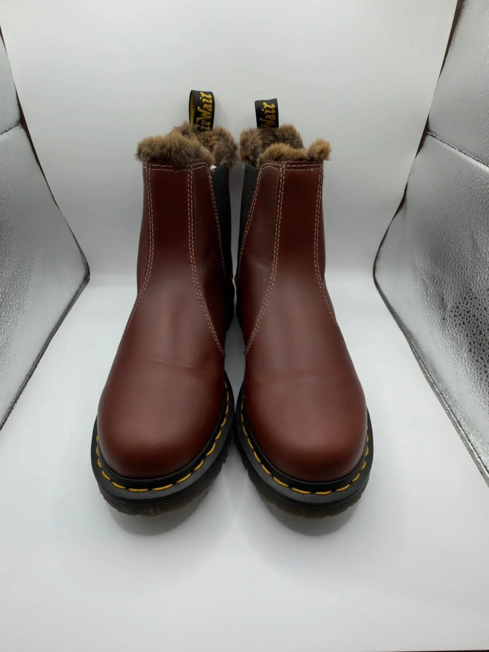 Dr. Martens 2976 Leonore Abruzzo WP Faux Fur Chelsea Boots Brown – Size 9